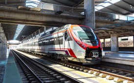 Treni gratis per tre mesi in Spagna: le misure annunciate dal premier