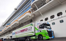 I camion alimentati a biocombustibile per fornire Costa Crociere