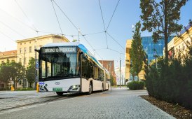 Cinque autosnodati Solaris Urbino 18 hydrogen per la città polacca di Konin