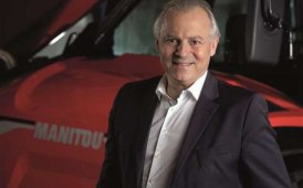 Michel Denis,  President & CEO di Manitou Group per altri quattro anni