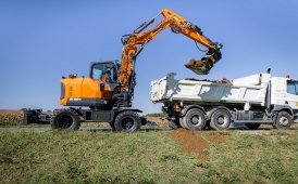 Nuovo escavatore gommato Doosan DX100W-7 per cantieri urbani
