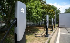 Auto elettriche: in Italia 64.400 punti di ricarica