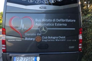 Bus con defibrillatori Cosepuri #1