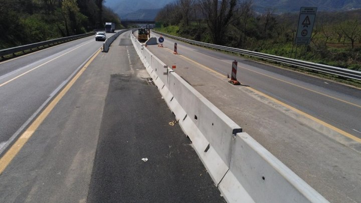 Campania: installazione barriere Anas NDBA sull'A2 Autostrada del Mediterraneo